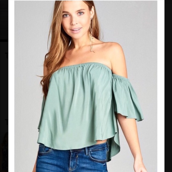 Cold Shoulder Top • NWT - Picture 1 of 1